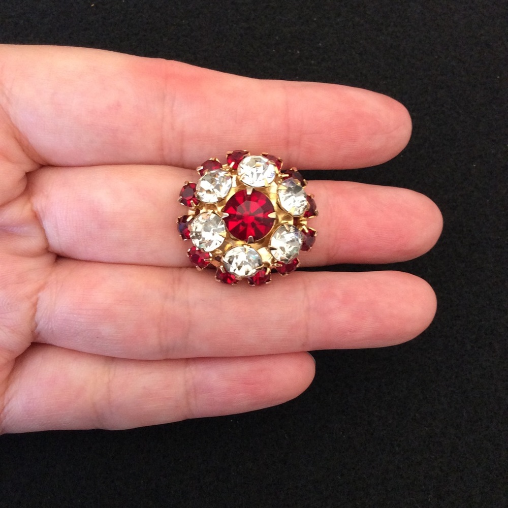 Vintage Ruby Red Rhinestone Ring. - image 4